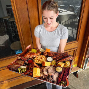 7 Foods That Are Better When Shared at a Restaurant